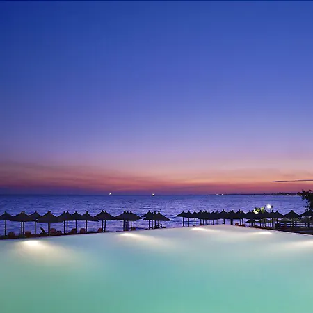 Istion Club & Otel 5*