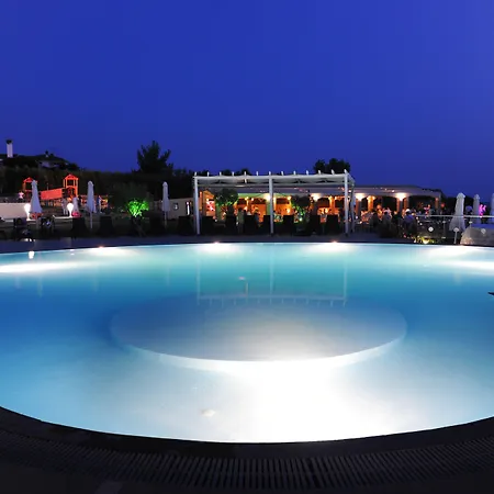 Istion Club & Hotel