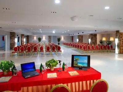 Istion Club & 5*