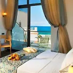 Istion Club & 5* Νέα Ποτίδαια