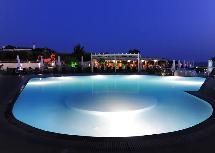 Istion Club & Hotel