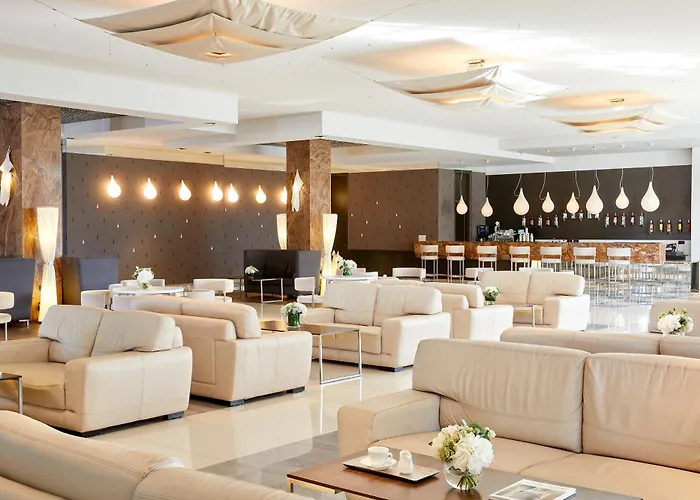 Istion Club & Hotel
